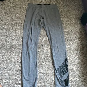 Grey Nike leggings